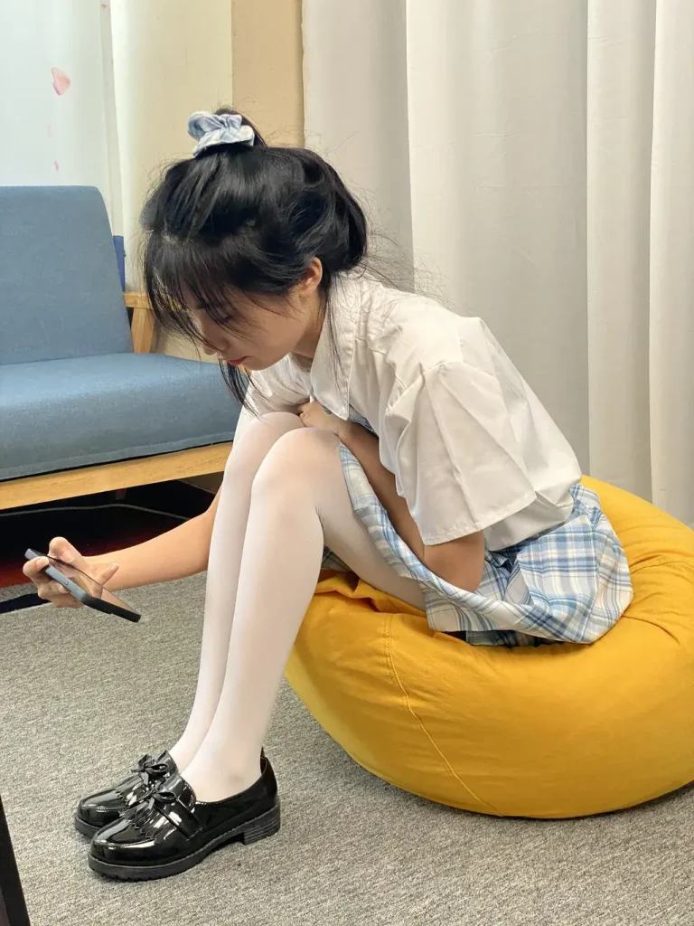 图片[2]-三禾摄影 NO.050 JK套装 白丝 下皮鞋